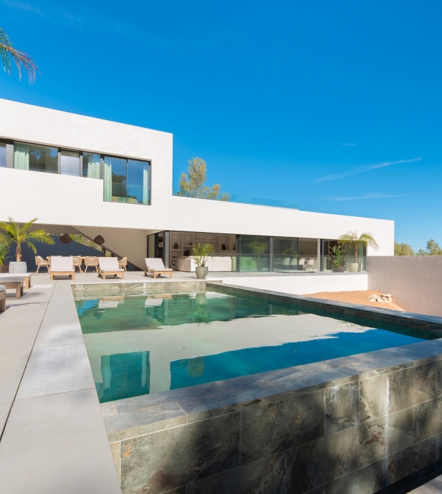 Resa Estates Ibiza villa te koop modern 1. main house.jpg